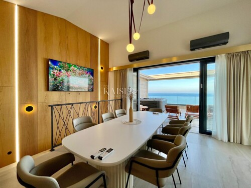 Otok Pag - ekskluzivni penthouse 118m2 , prvi red do mora