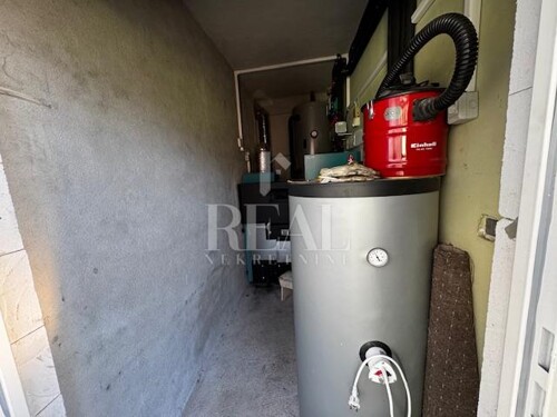 Thumbnail 6201887 - 12