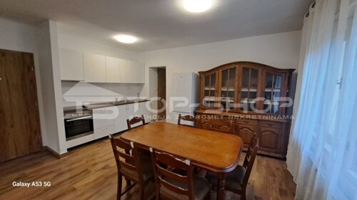Podsused, Kuća za radnike, 16 osoba, 160m2