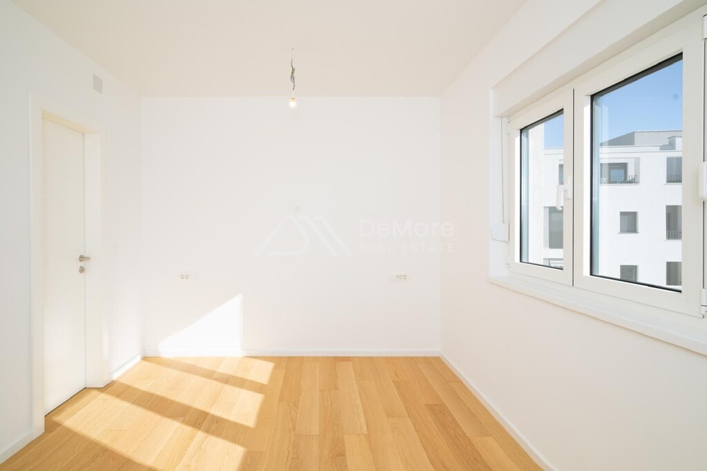 Image 6201917 - 25