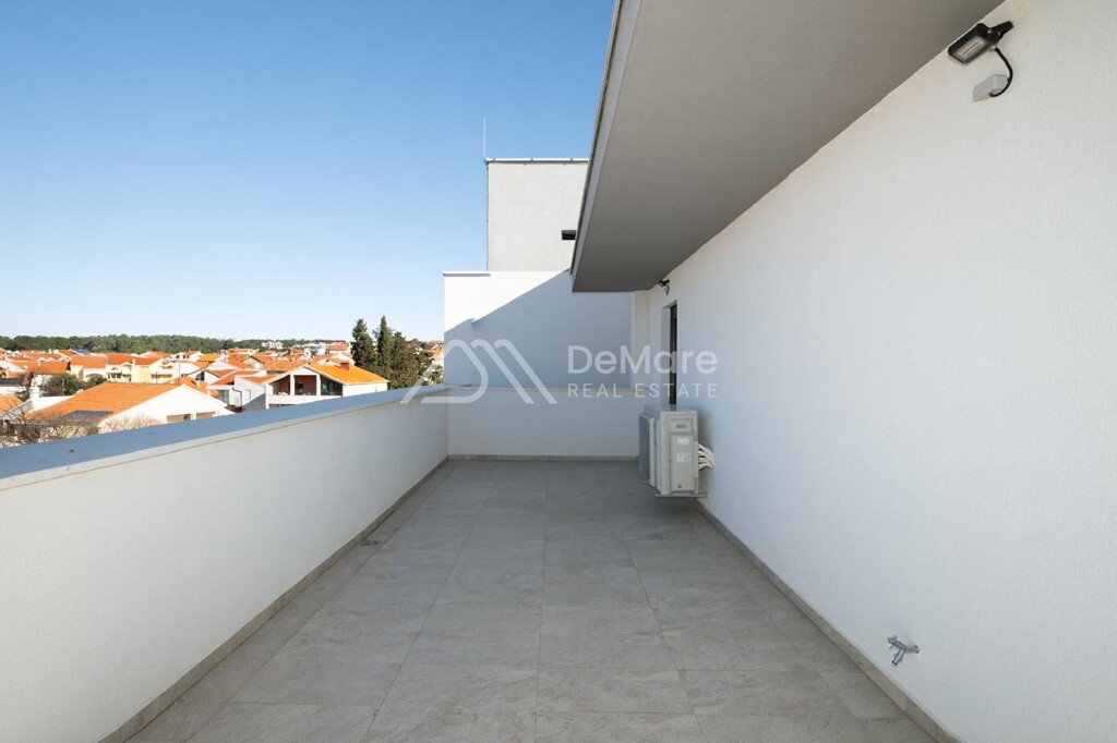 Image 6201917 - 9