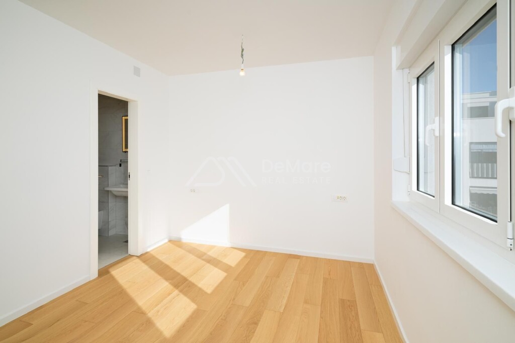 Image 6201917 - 27
