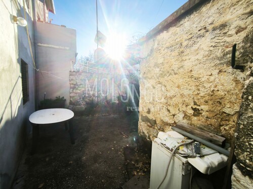 Thumbnail 6201935 - 3