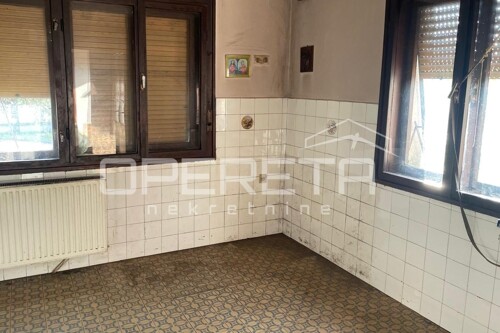 Prodaja, Kuća, Jastrebarsko, Donji Desinec, Samostojeća, 200m2