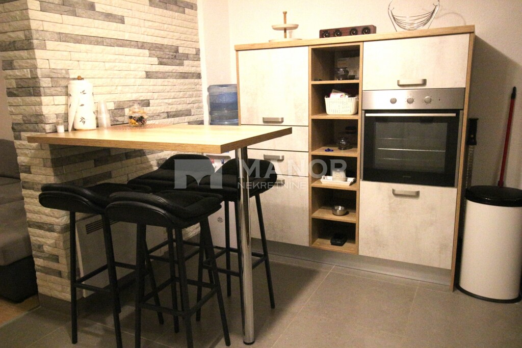 Image 6202475 - 6