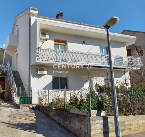 Kuća (1. i 2. Kat) s Terasama, Balkonom i Parkingom (85 m/2) – Šibenik, C...