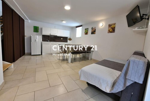 Thumbnail 6202517 - 8