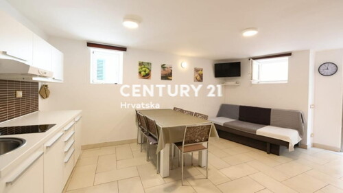 Thumbnail 6202517 - 6