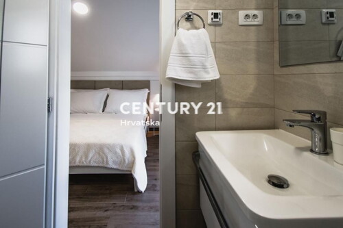 Thumbnail 6202595 - 9