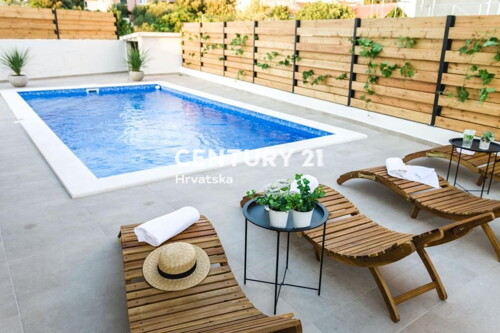 Thumbnail 6202595 - 3