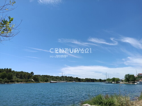 Thumbnail 6202617 - 1