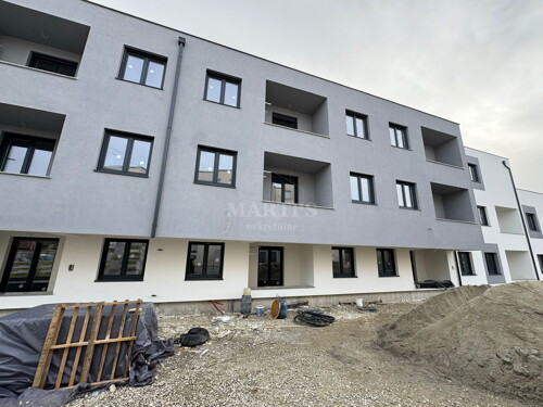 Thumbnail 6203126 - 6