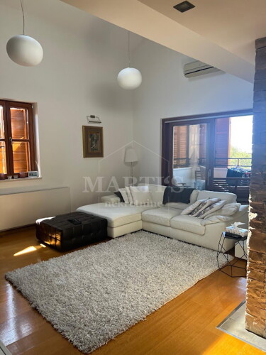 Šibenik, centar, 2 etaže, 158,69 m2, 4 sobe