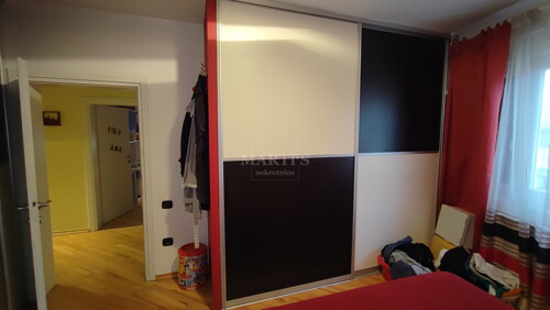 Thumbnail 6203148 - 9