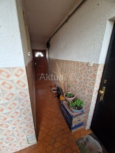 DVA STANA U KUĆI + GARAŽA + VRT, ZAGREB, RUDEŠ
