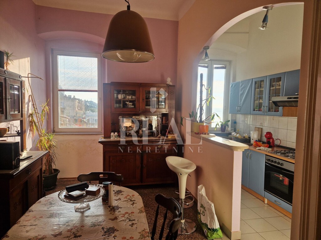 Image 6203820 - 3