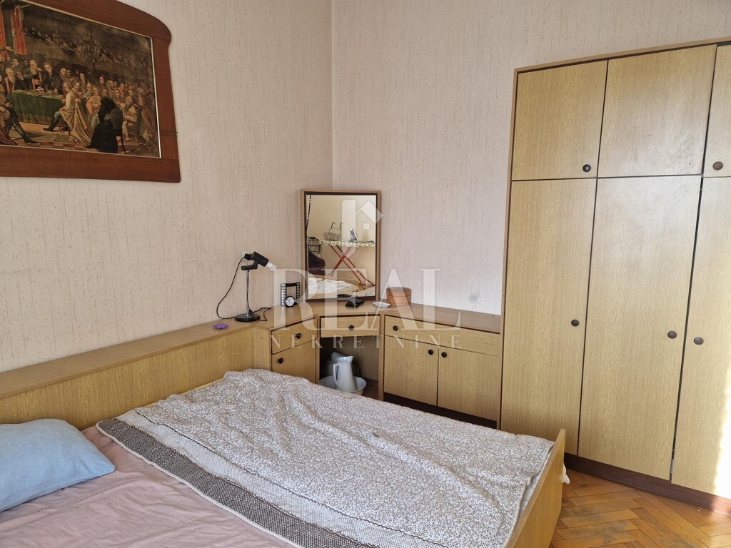 Image 6203820 - 8
