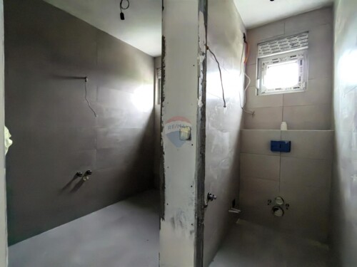 Thumbnail 6203903 - 6