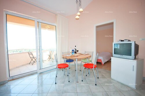 Kuća Kuća s 13 apartmana !