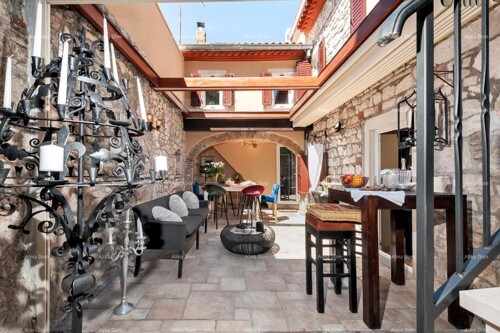 Thumbnail 6204189 - 3