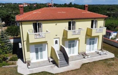 Kuća Umag. Lijepa kuća sa šest apartmana.