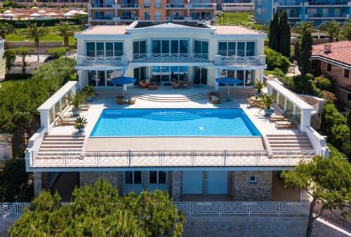 Kuća Luksuzna vila prvi red do mora ! Umag Crveni Vrh.