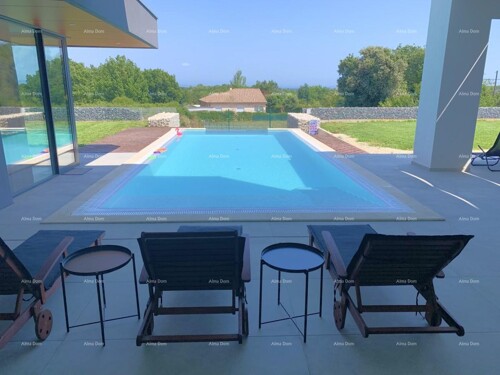 Kuća Luksuzna Moderna Vila u Ližnjanu – Idealna za Odmor i Investiciju.