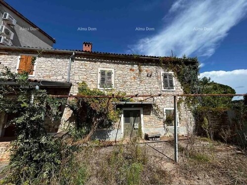 Kuća Prodaja stare istarske kuće sa velikom građevinskom parcelom od 1917 ...