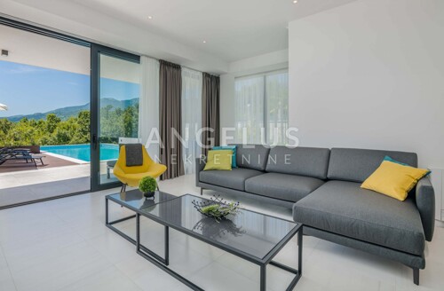 Opatija, Veprinac - villa s bazenom 264m2 i pogledom na more