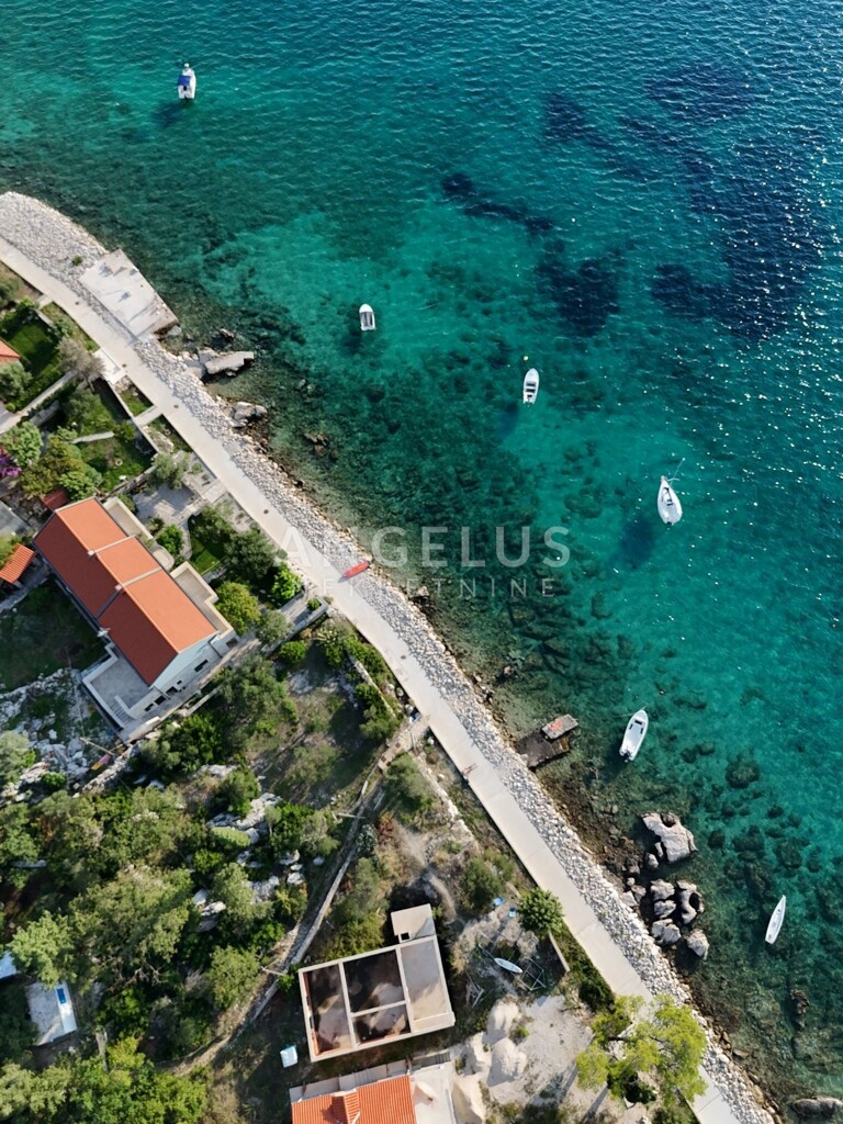 Image 6208334 - 6