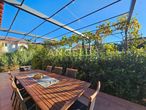 Thumbnail 6208360 - 3