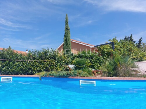 Thumbnail 6208360 - 5