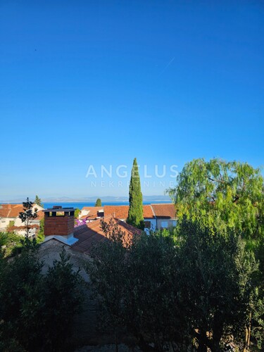 Thumbnail 6208360 - 21