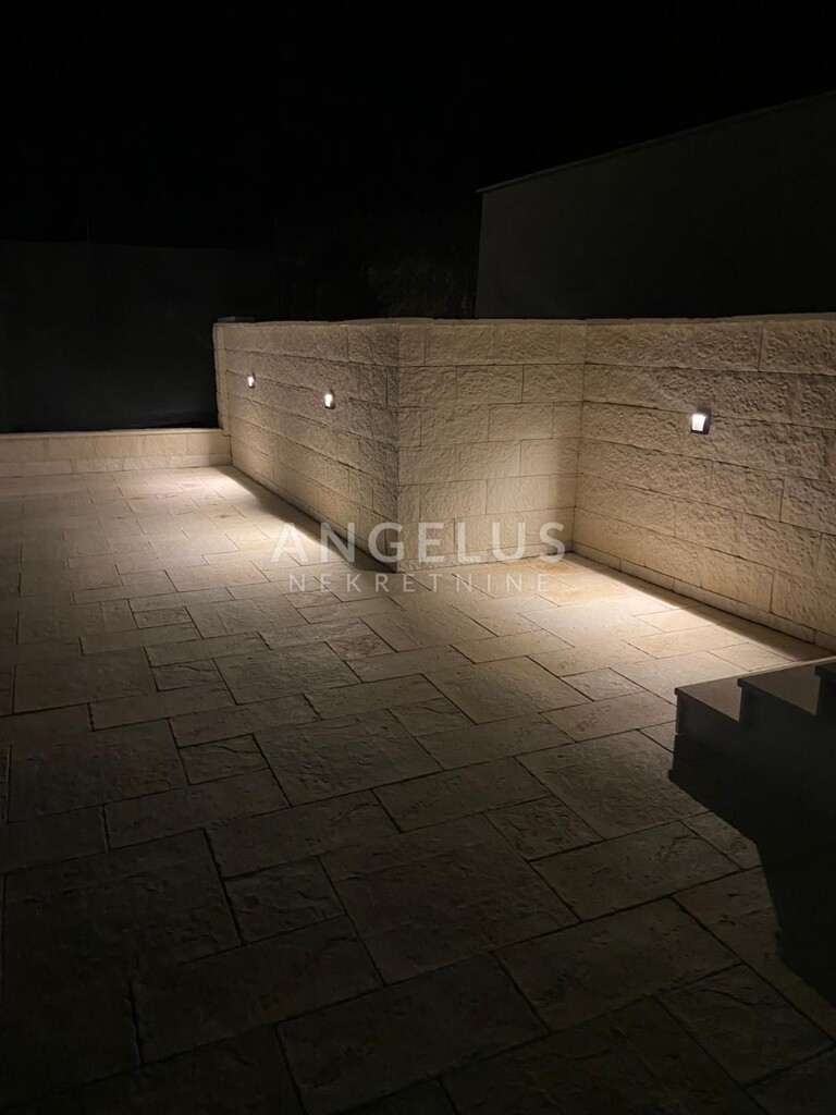 Image 6208378 - 13