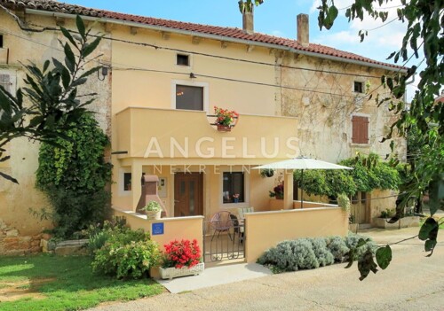 Istra, Rovinj - Kuća u nizu 90 m2, prilika!!!