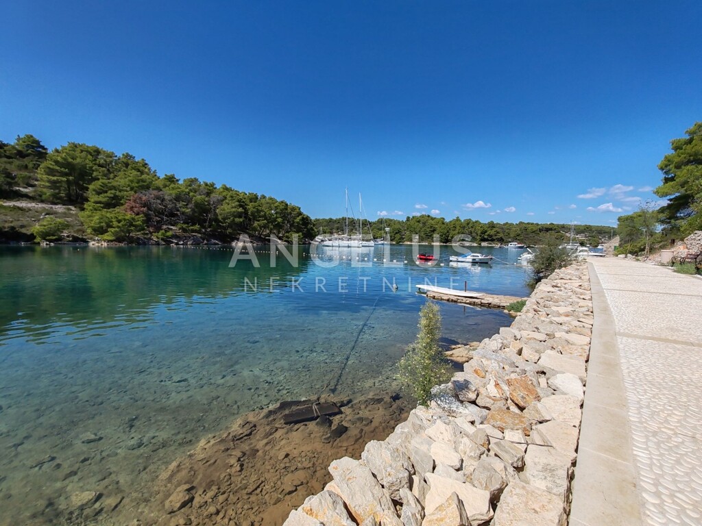 Image 6208418 - 14