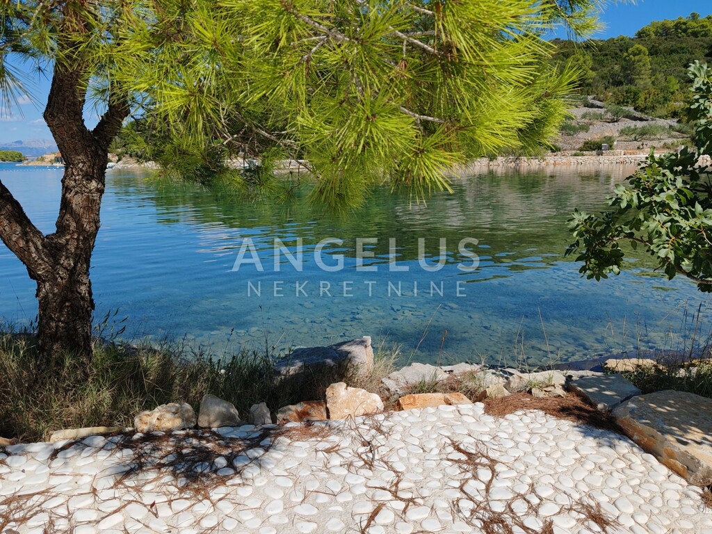 Image 6208418 - 8