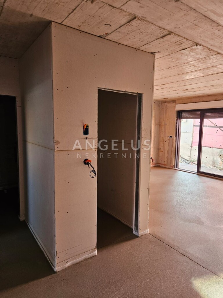 Image 6208445 - 9