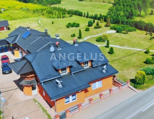 Sisak, Gornji Hrastovac – kuće 620 m2 na imanju 37.400 m2