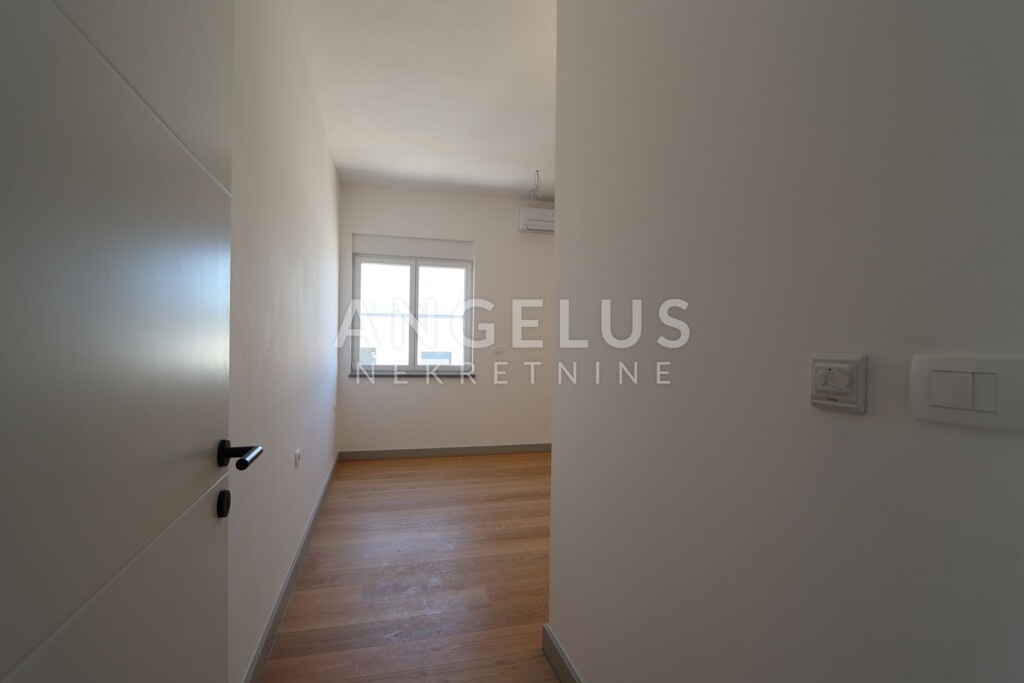 Image 6208472 - 7
