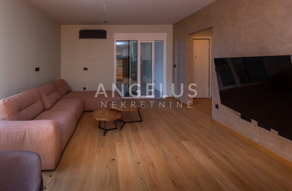 Image 6208485 - 7