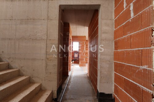 Thumbnail 6208494 - 2