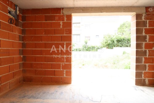 Thumbnail 6208494 - 6