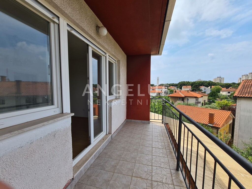 Image 6208500 - 9