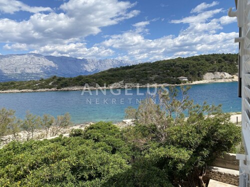 Brač, Povlja - prekrasna kamena vila s bazenom, 1. red uz mo