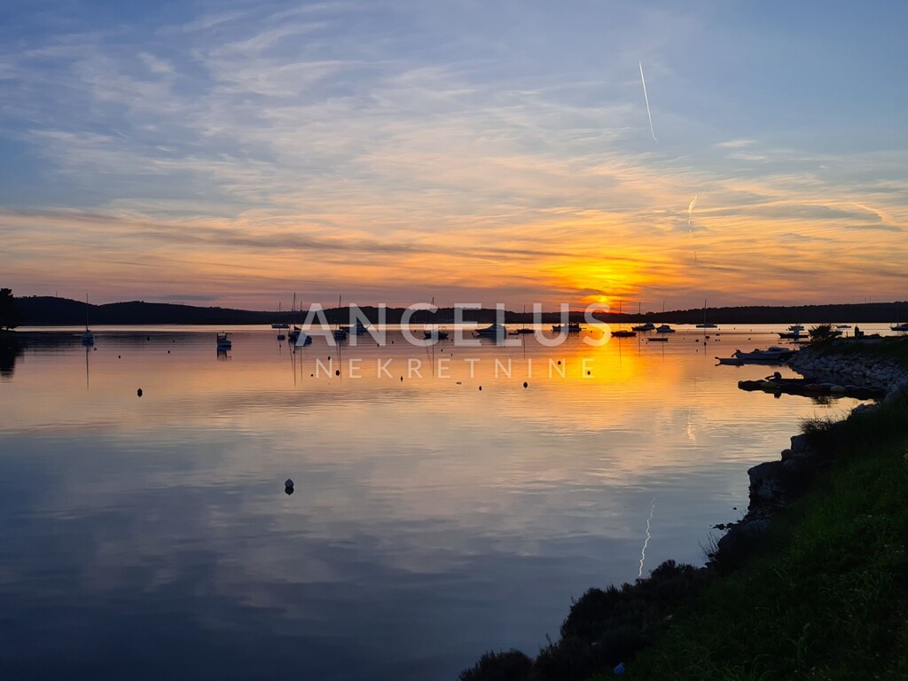 Image 6208826 - 5