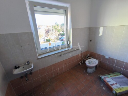 Thumbnail 6209363 - 6