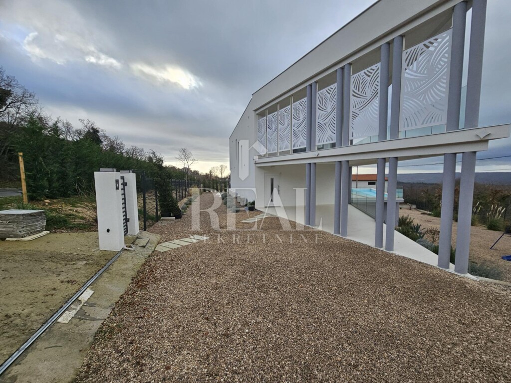 Image 6209405 - 9