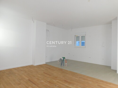Thumbnail 6209408 - 3