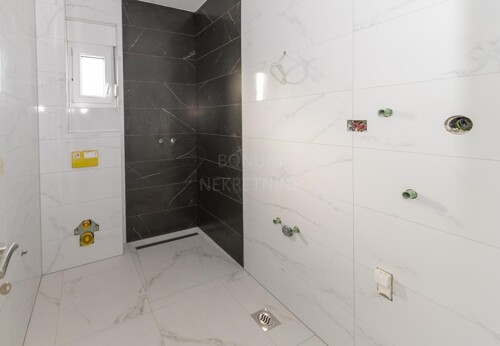 Thumbnail 6209451 - 6